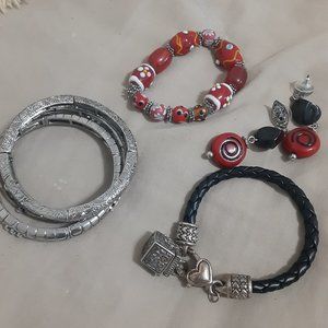 bracelets/earings